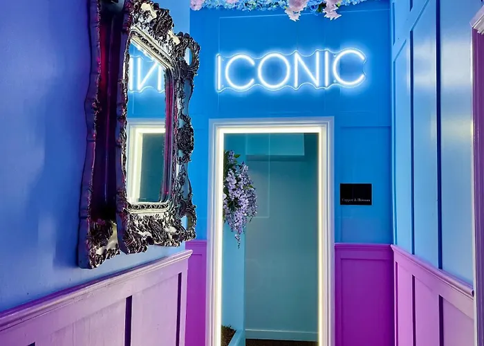 'S Only Themed Slumber Party Suite For 8 With Makeup Room